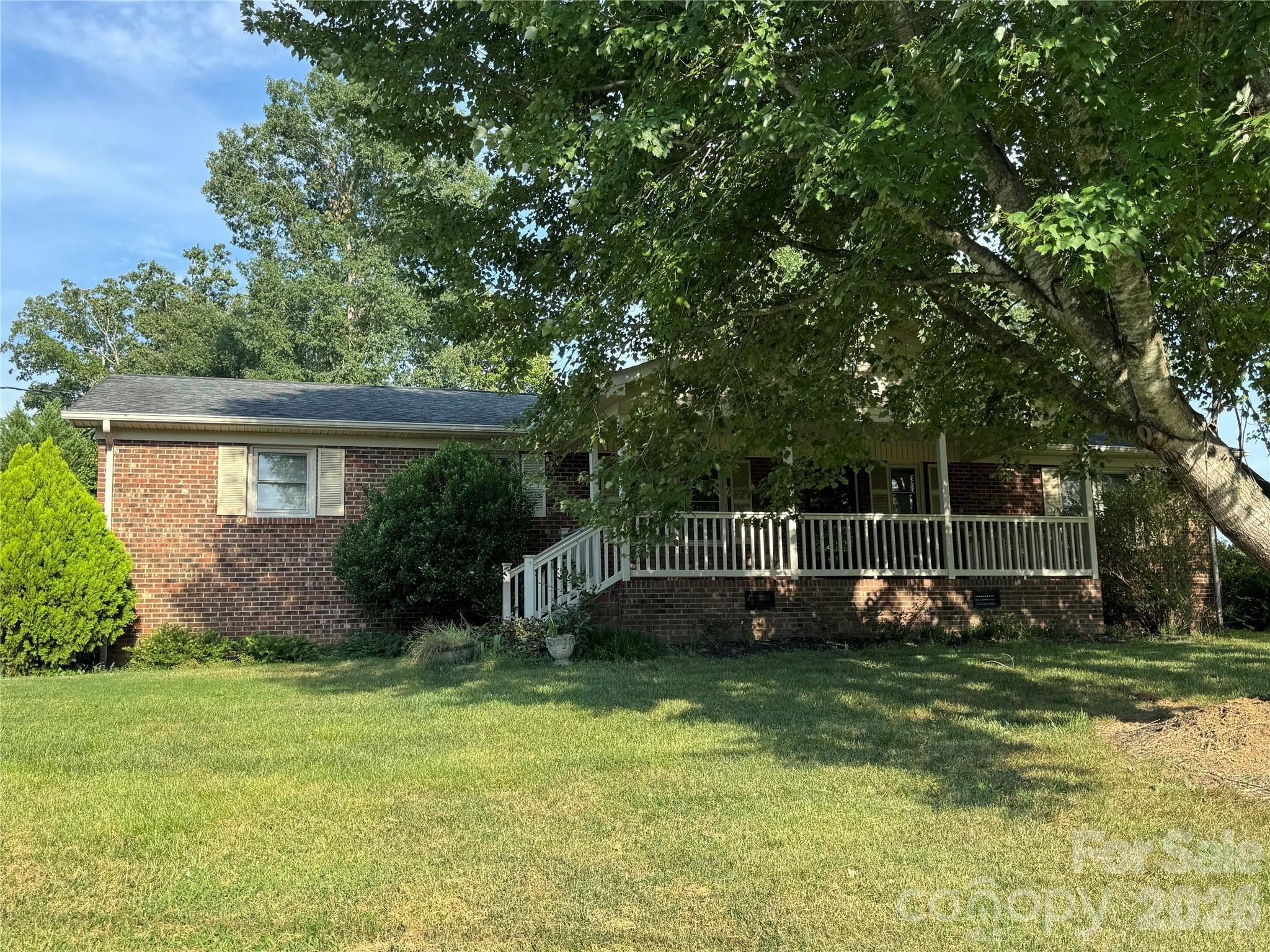 804 Lauras Lane