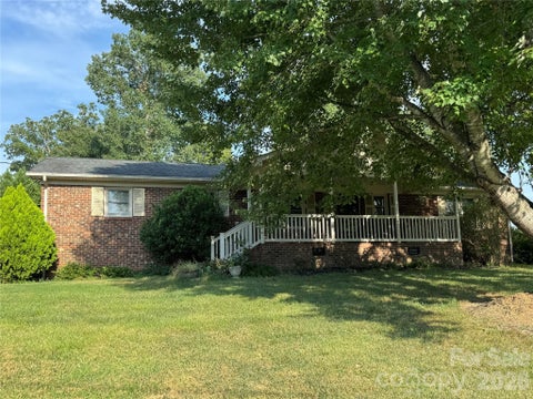 Photo of 804 Lauras Lane, Albemarle, NC 28001 (MLS # 4416908)