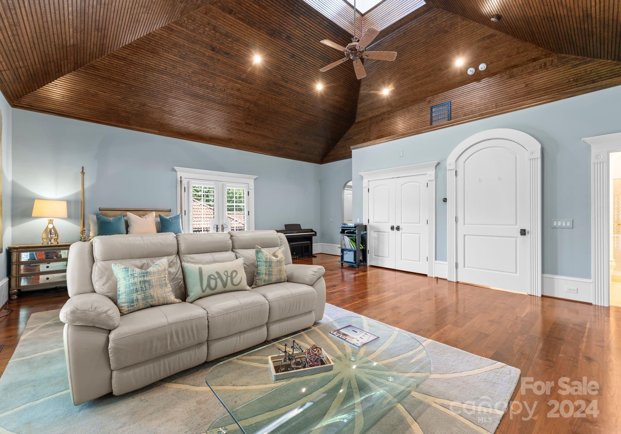 Seven Eagles - Residential