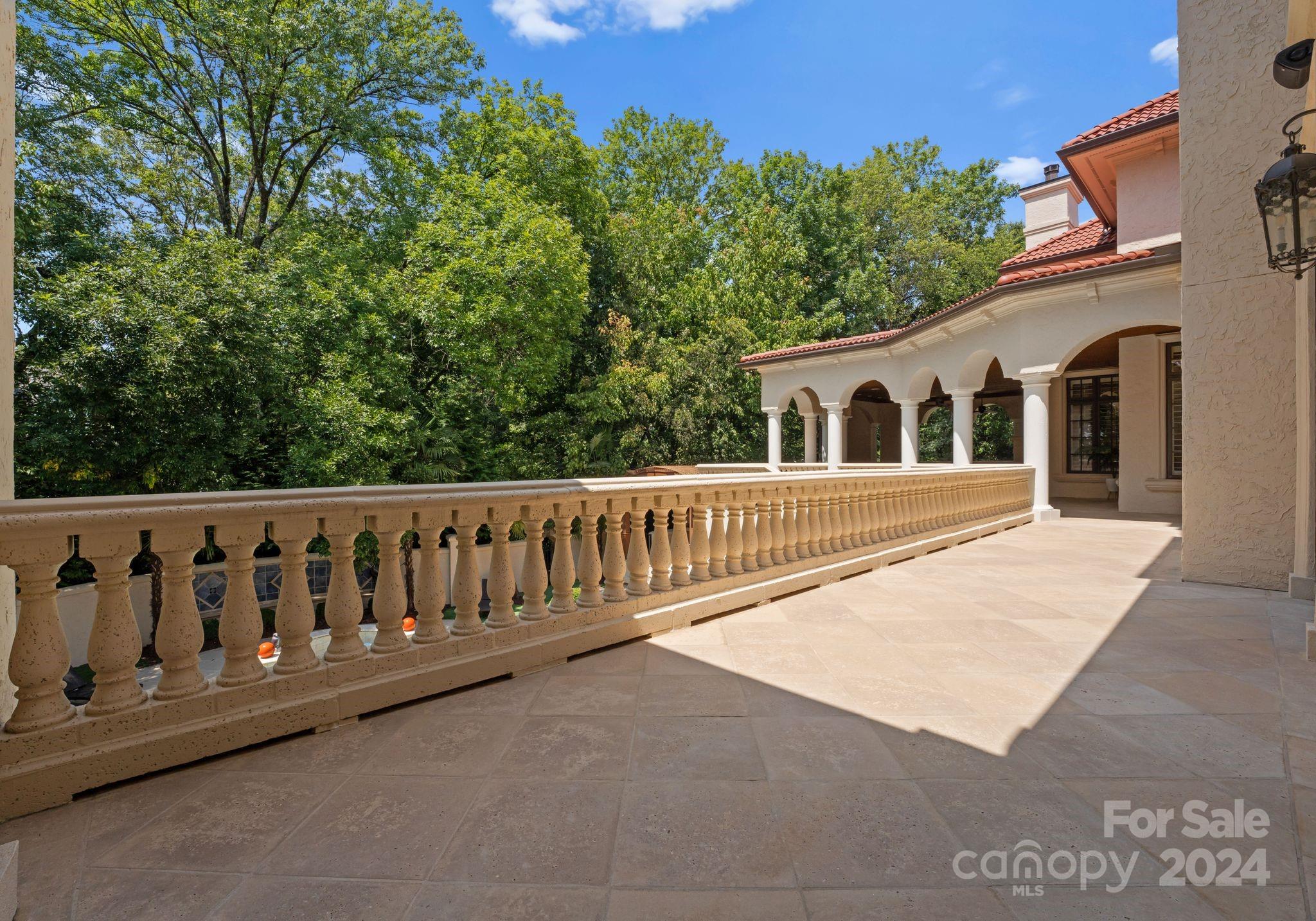 Seven Eagles - Residential