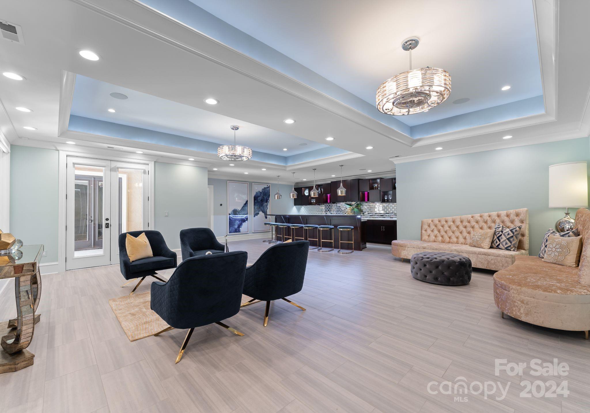 Seven Eagles - Residential