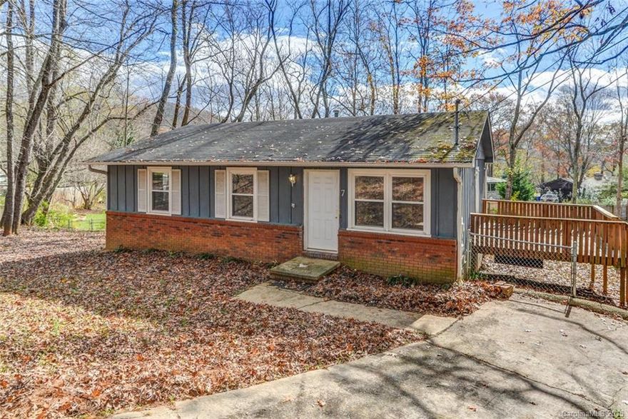 Adorable home in the heart of desirable and quiet Haw Creek community. This home features 3 bedrooms, 1 1/2 baths, huge fenced back yard, Beautiful, mature trees and mountain views! Come see this home with tons of potential.