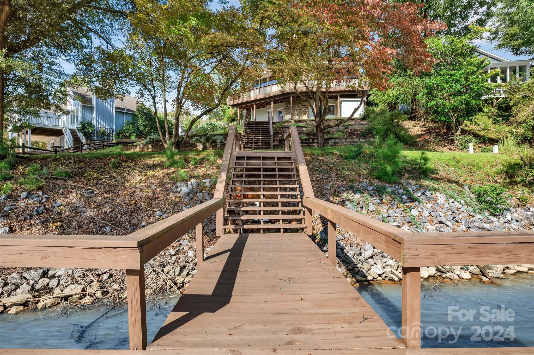 Tega Cay - Residential