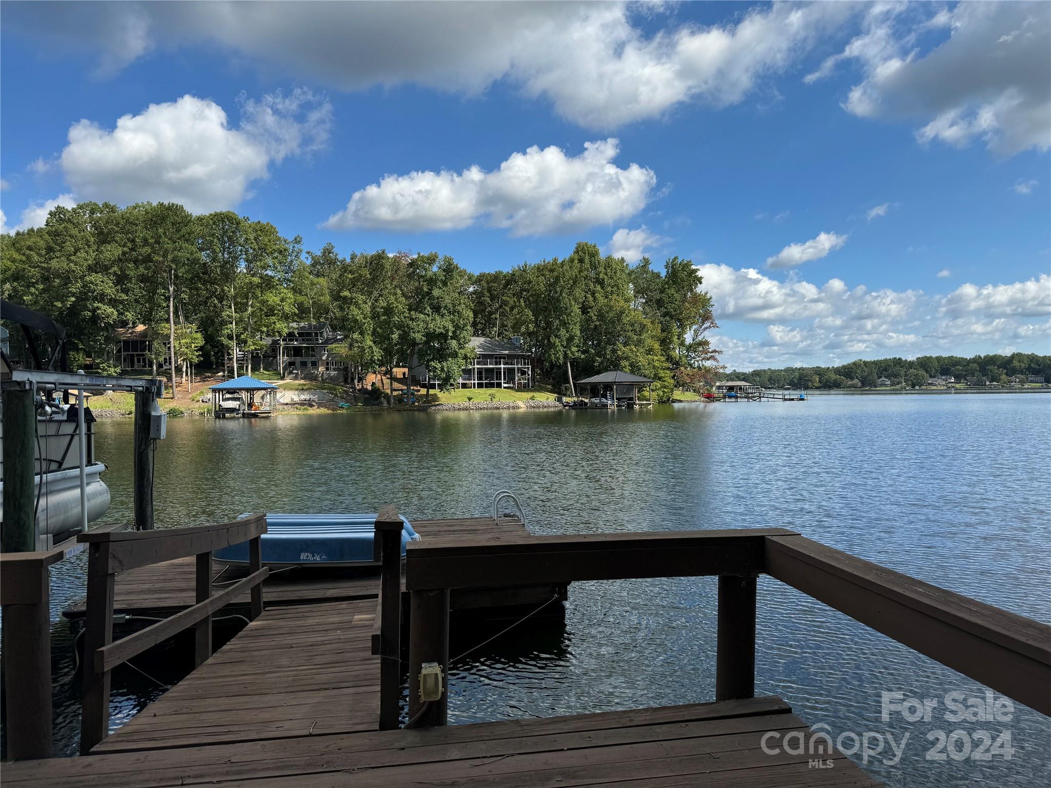 Tega Cay - Residential