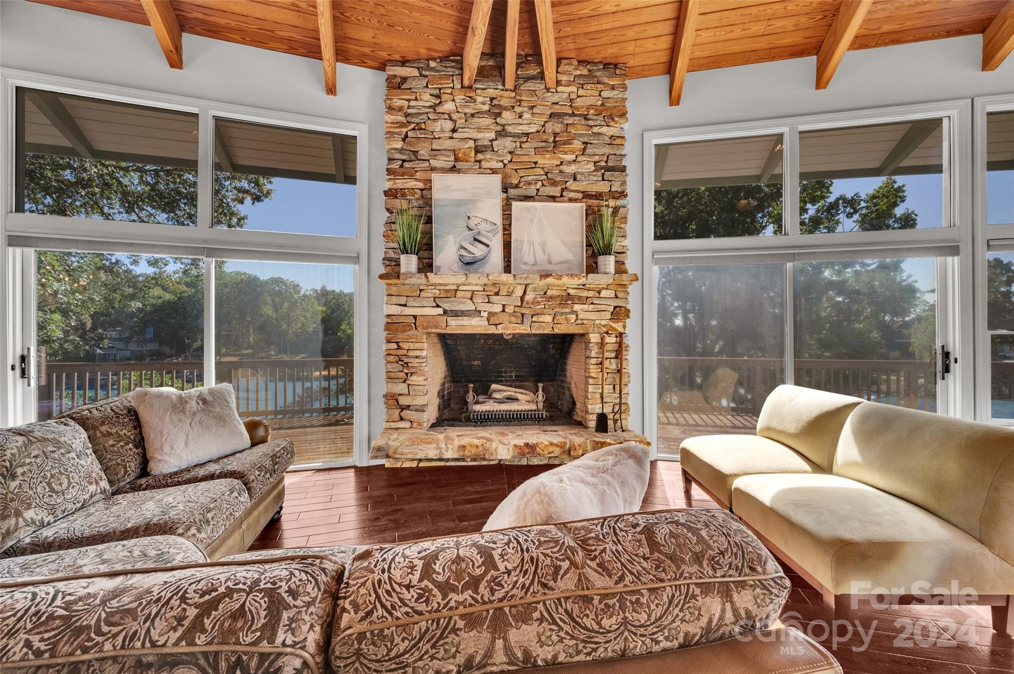 Tega Cay - Residential