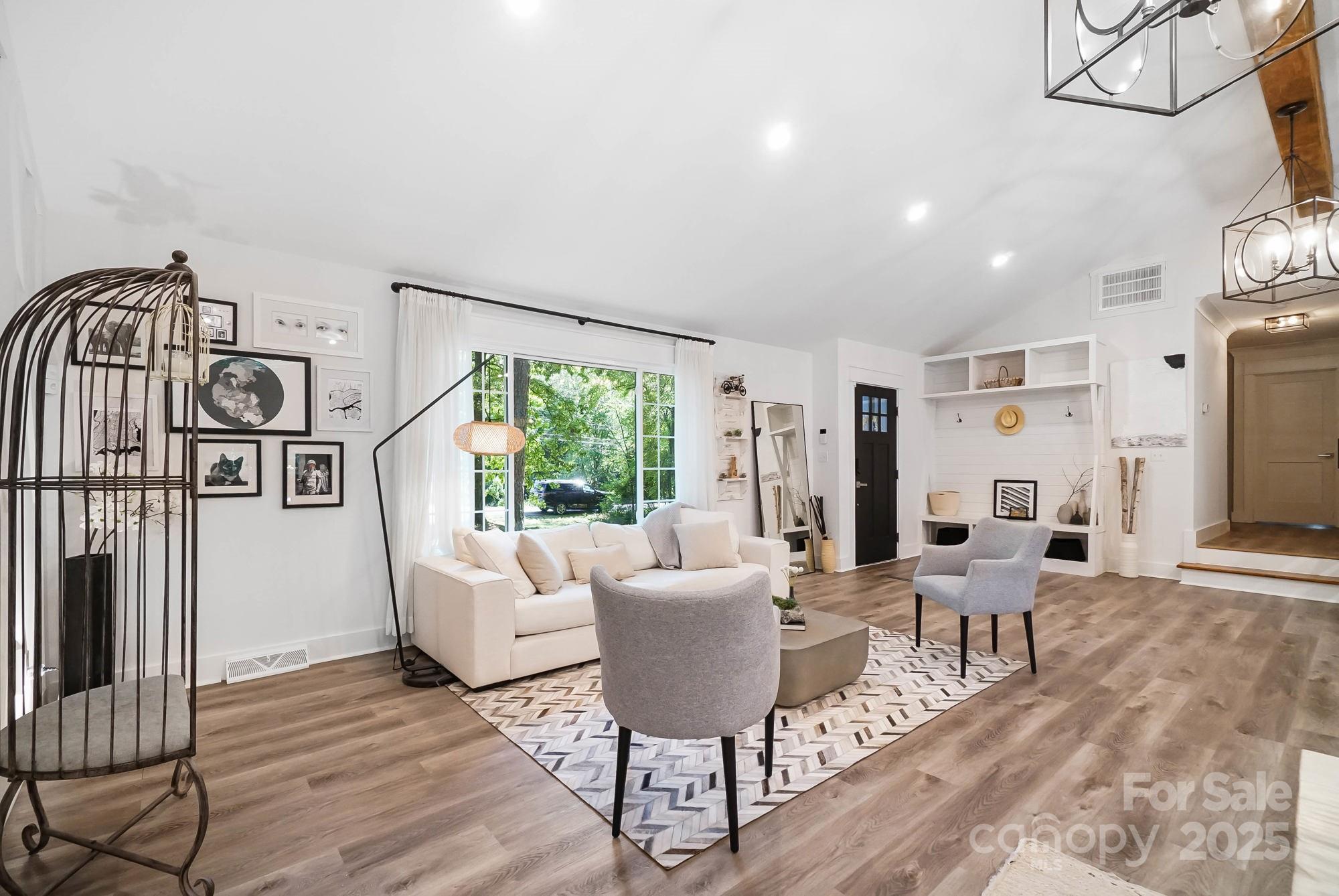 6641 Lakeside Drive