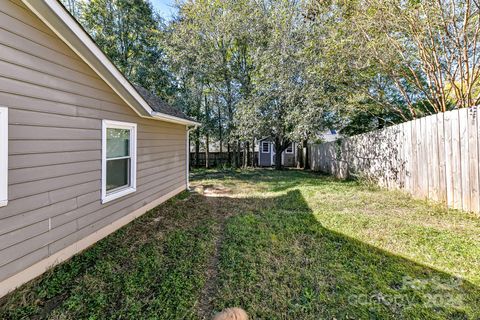 A home in Huntersville