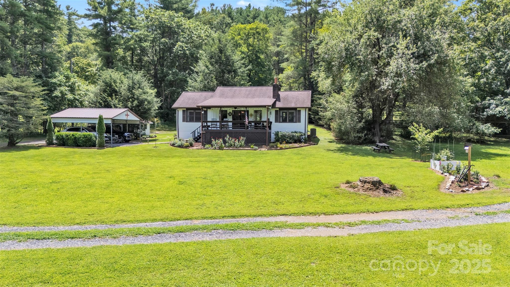 275 River Lane