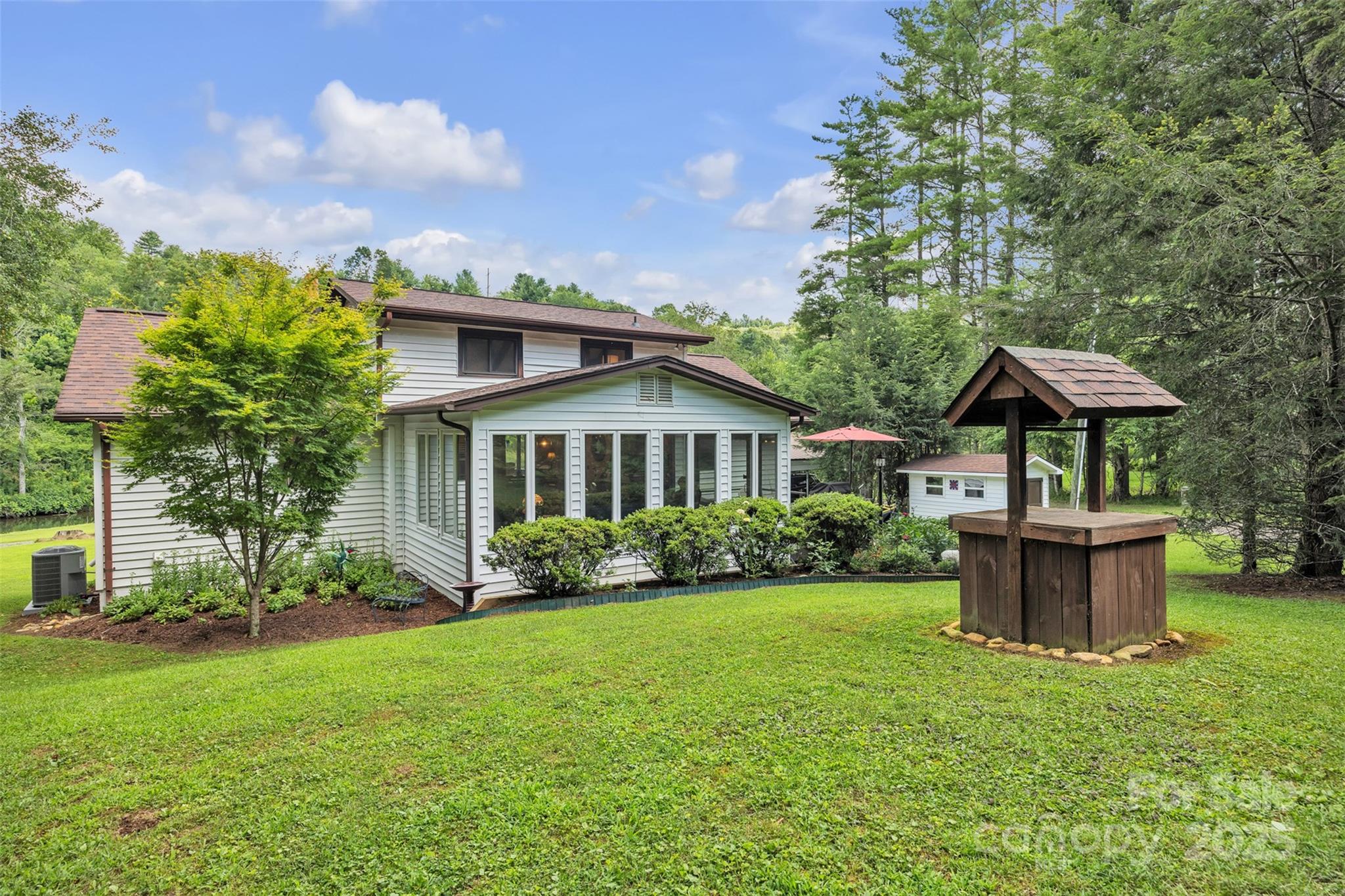 275 River Lane