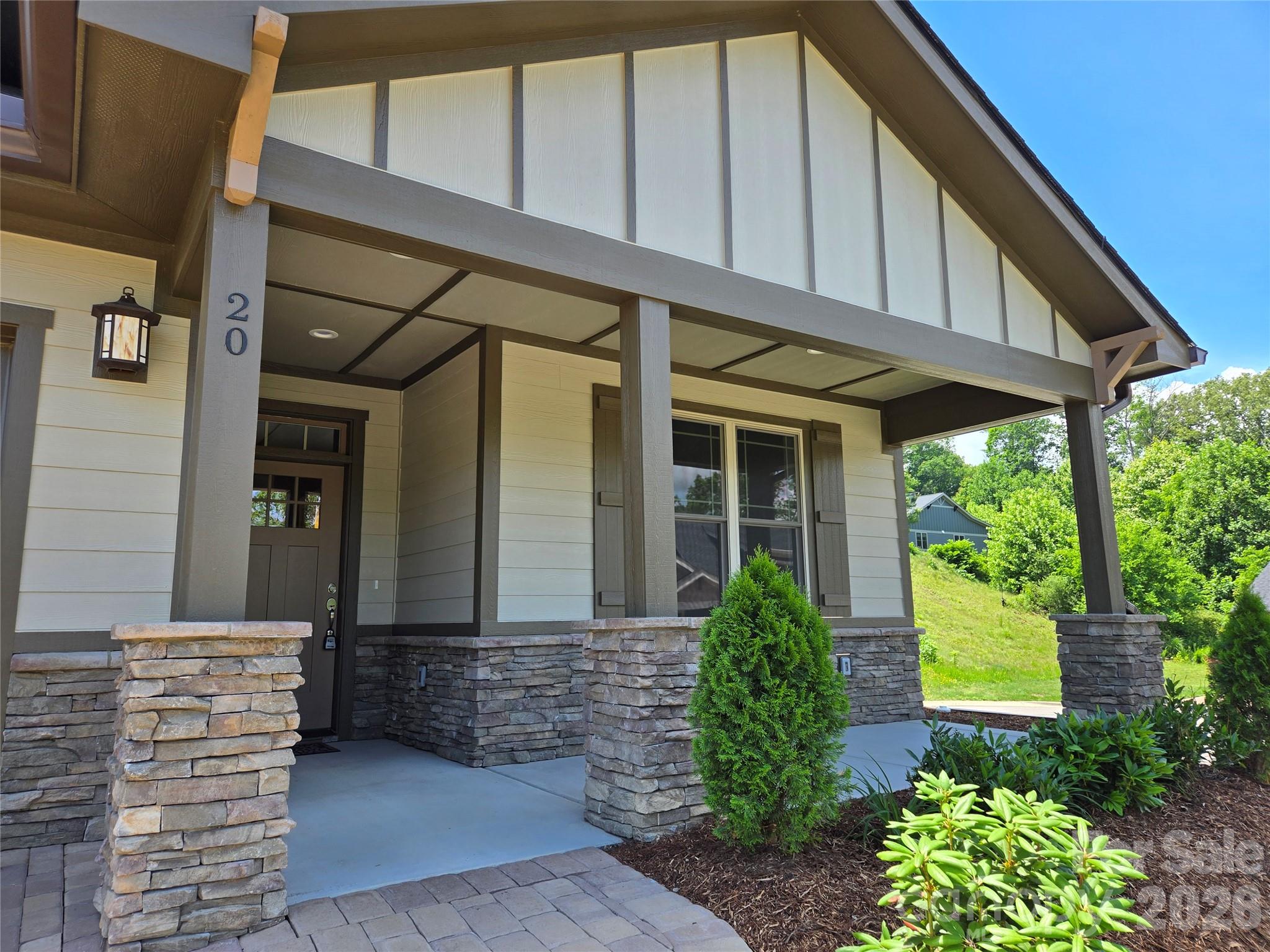 16 Craftsman Overlook Ridge 27