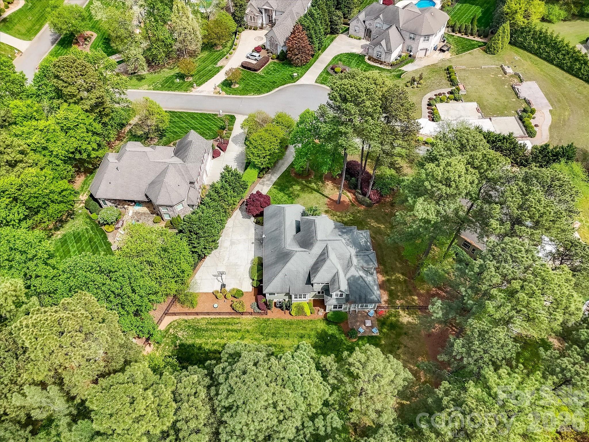 Whispering Oaks - Residential