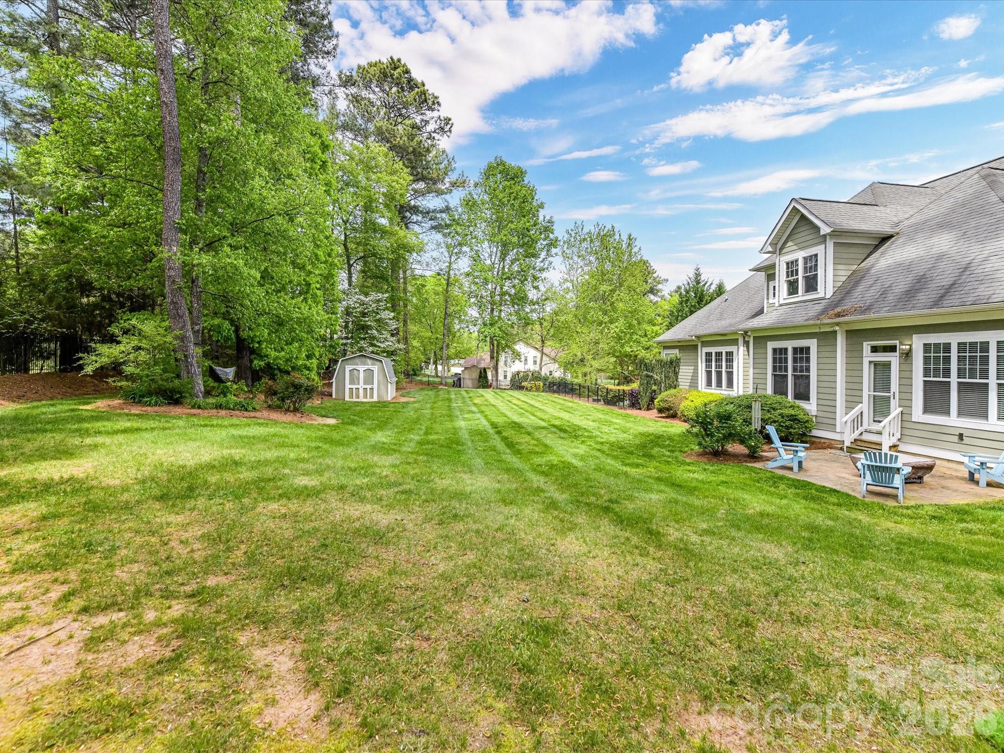Whispering Oaks - Residential