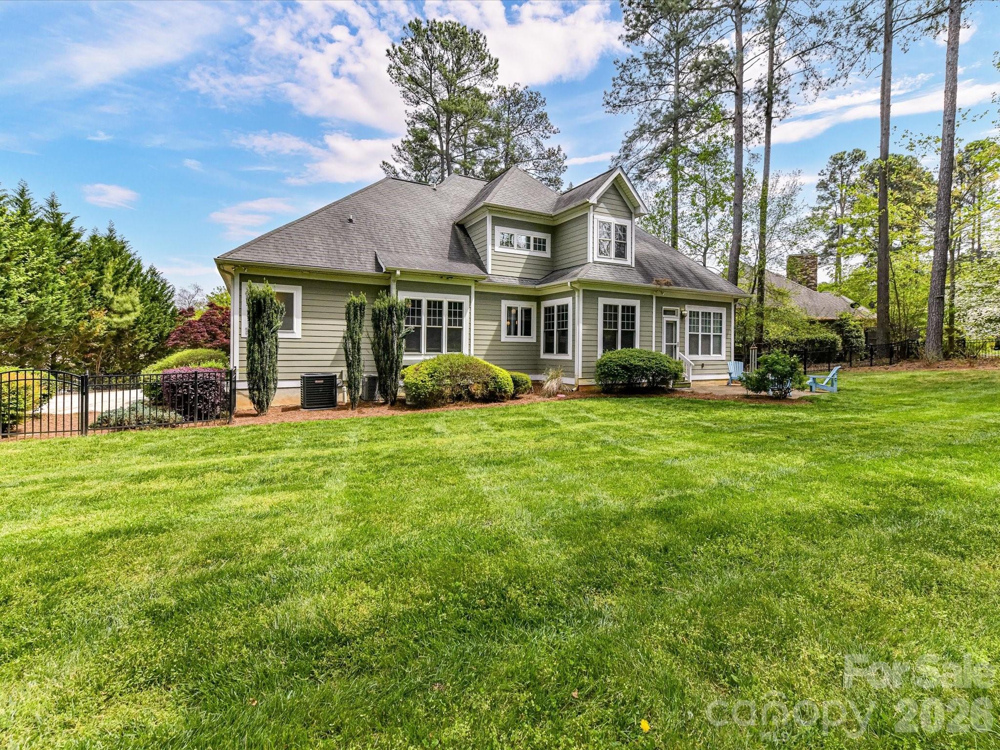 Whispering Oaks - Residential