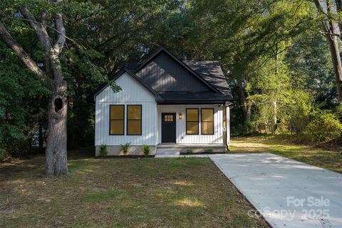 1210 W Mauney Avenue Gastonia NC 28052