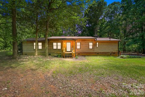 545 Campbell Road Woodleaf NC 27054