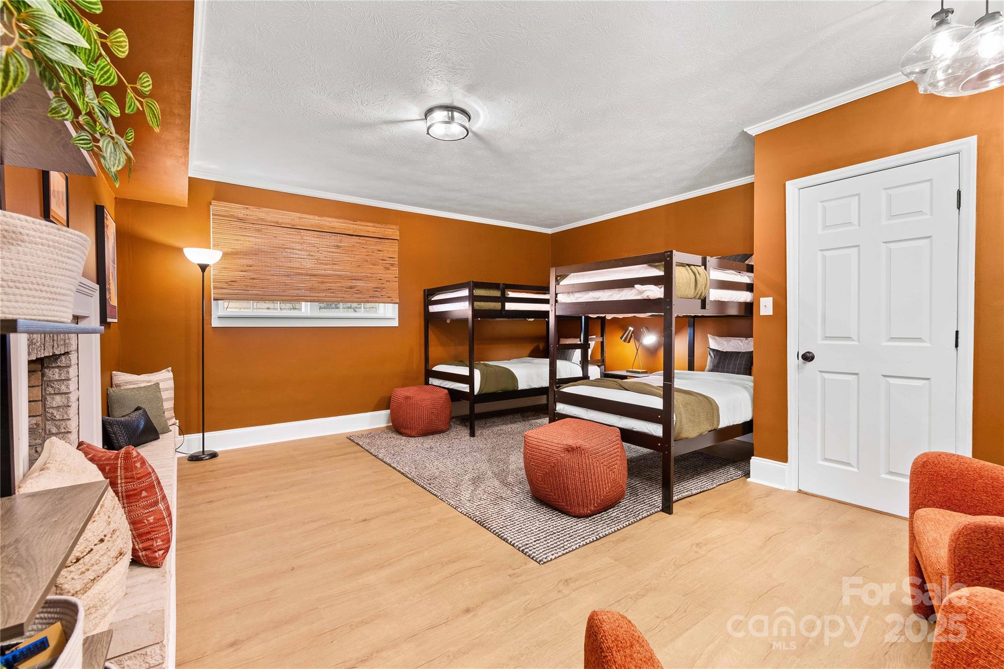 745 Charlotte Highway