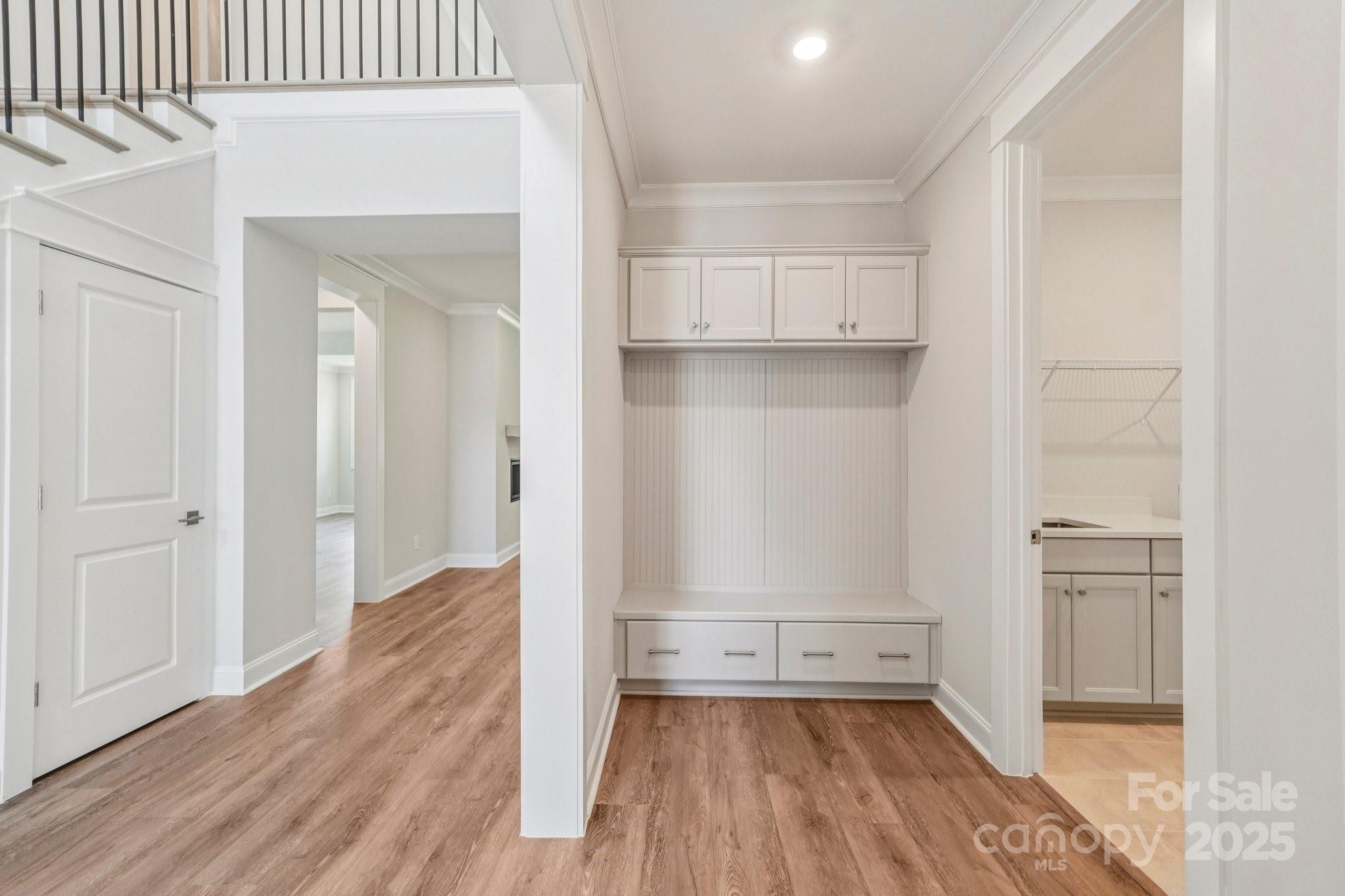 612 Hyder Trail