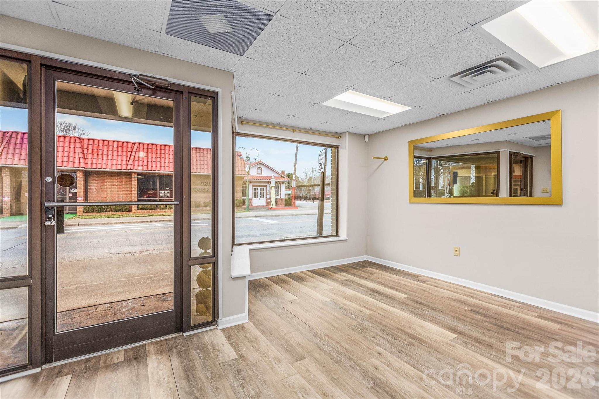 106 N Mountain Street