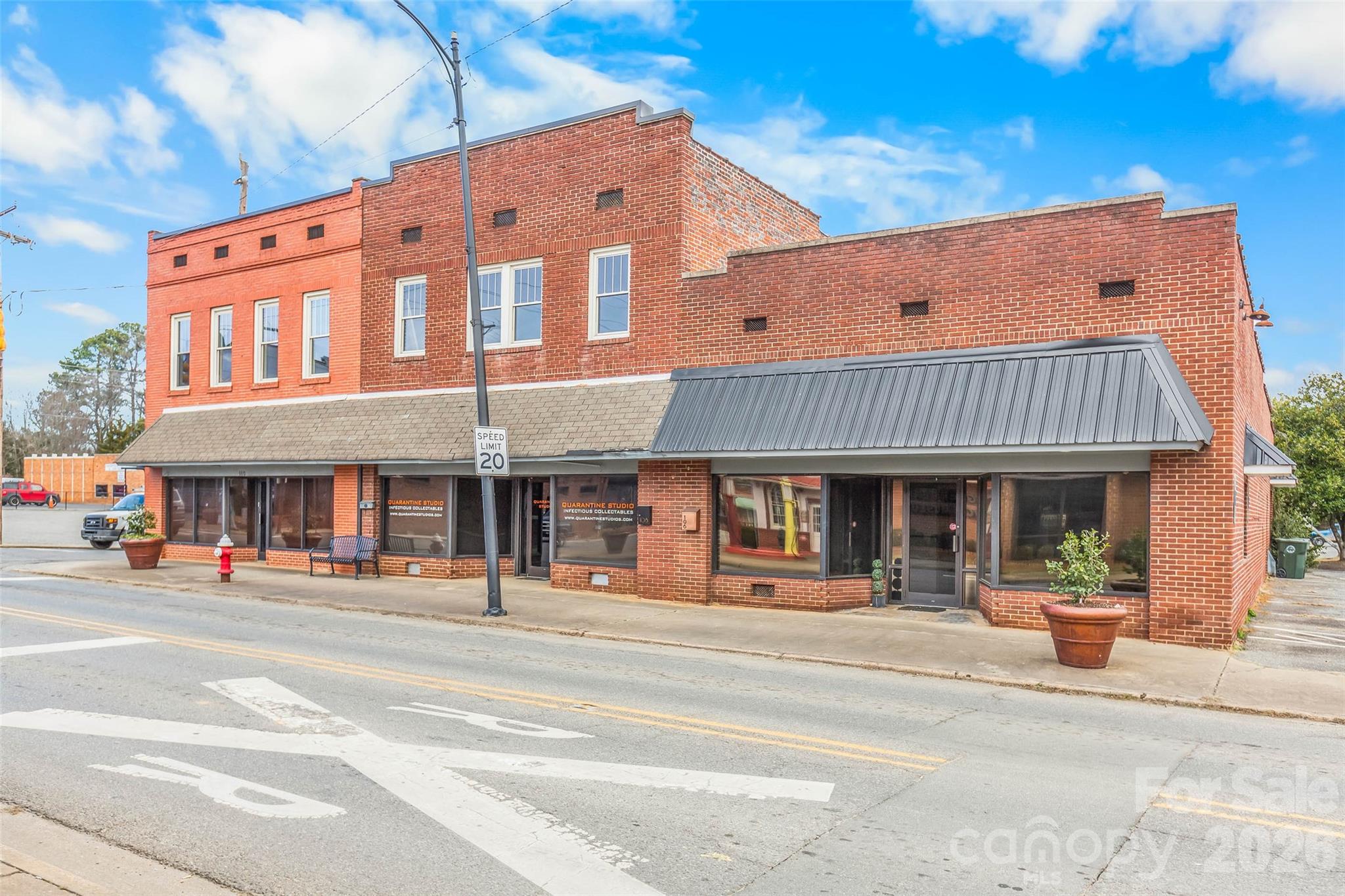 106 N Mountain Street