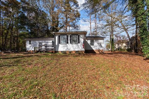 4642 Mcclure Road Charlotte NC 28216