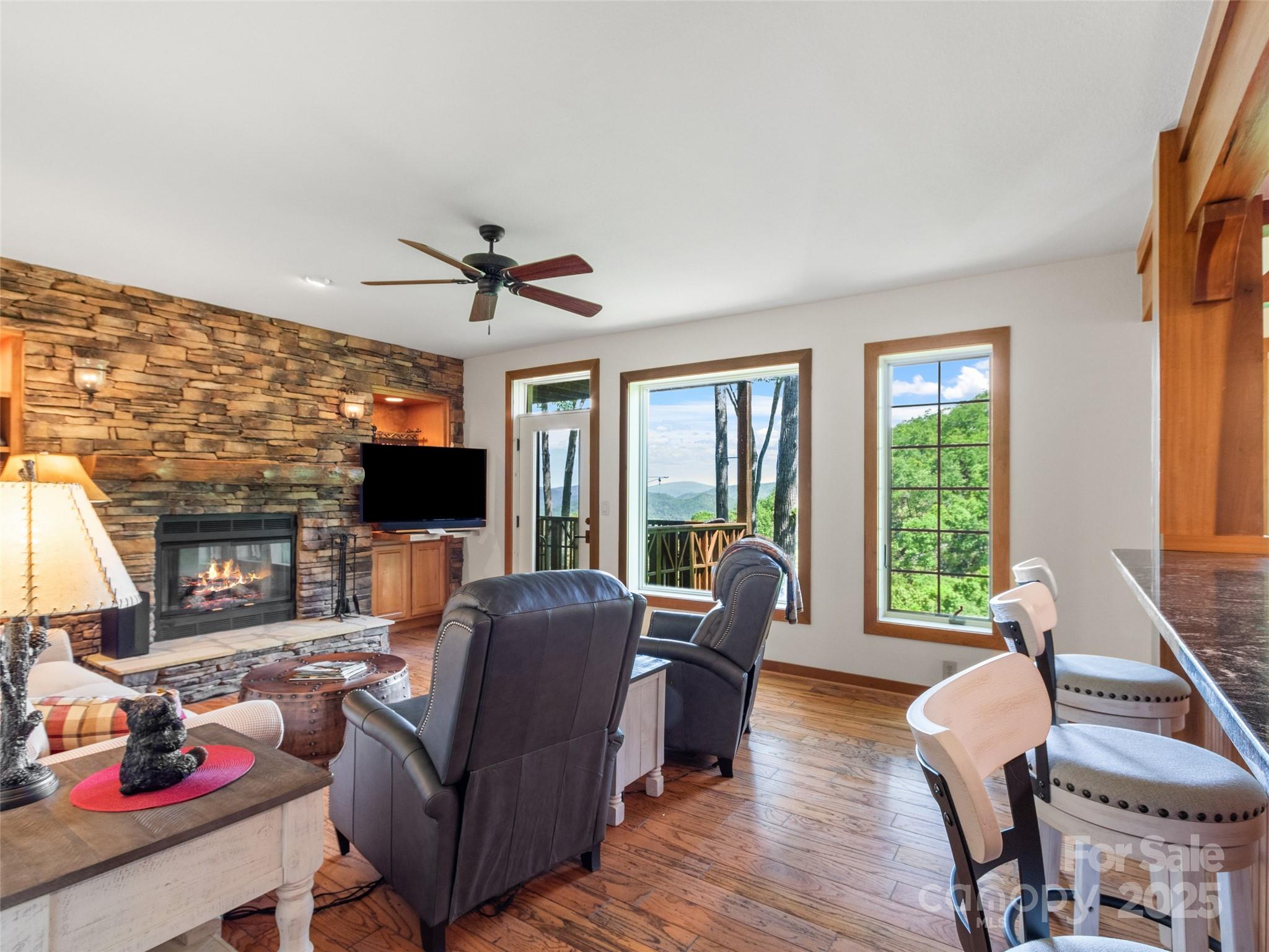 61 Creekside Way G201