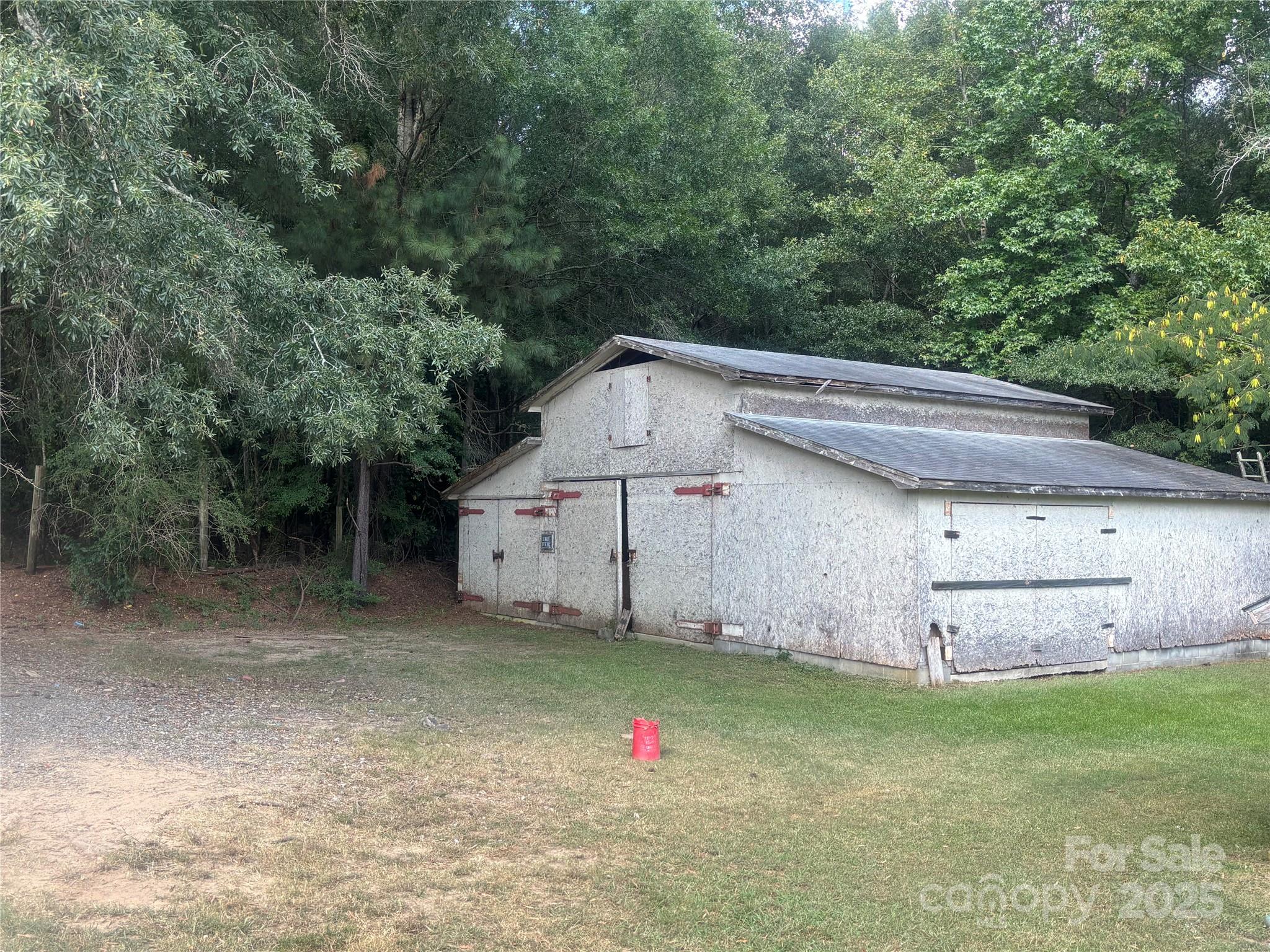 7047 White Store Road