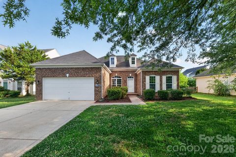 Photo of 11518 Planters Estates Drive, Charlotte, NC 28278 (MLS # 4392668)