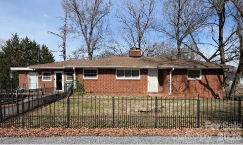 108 W Washington Avenue Bessemer City NC 28016