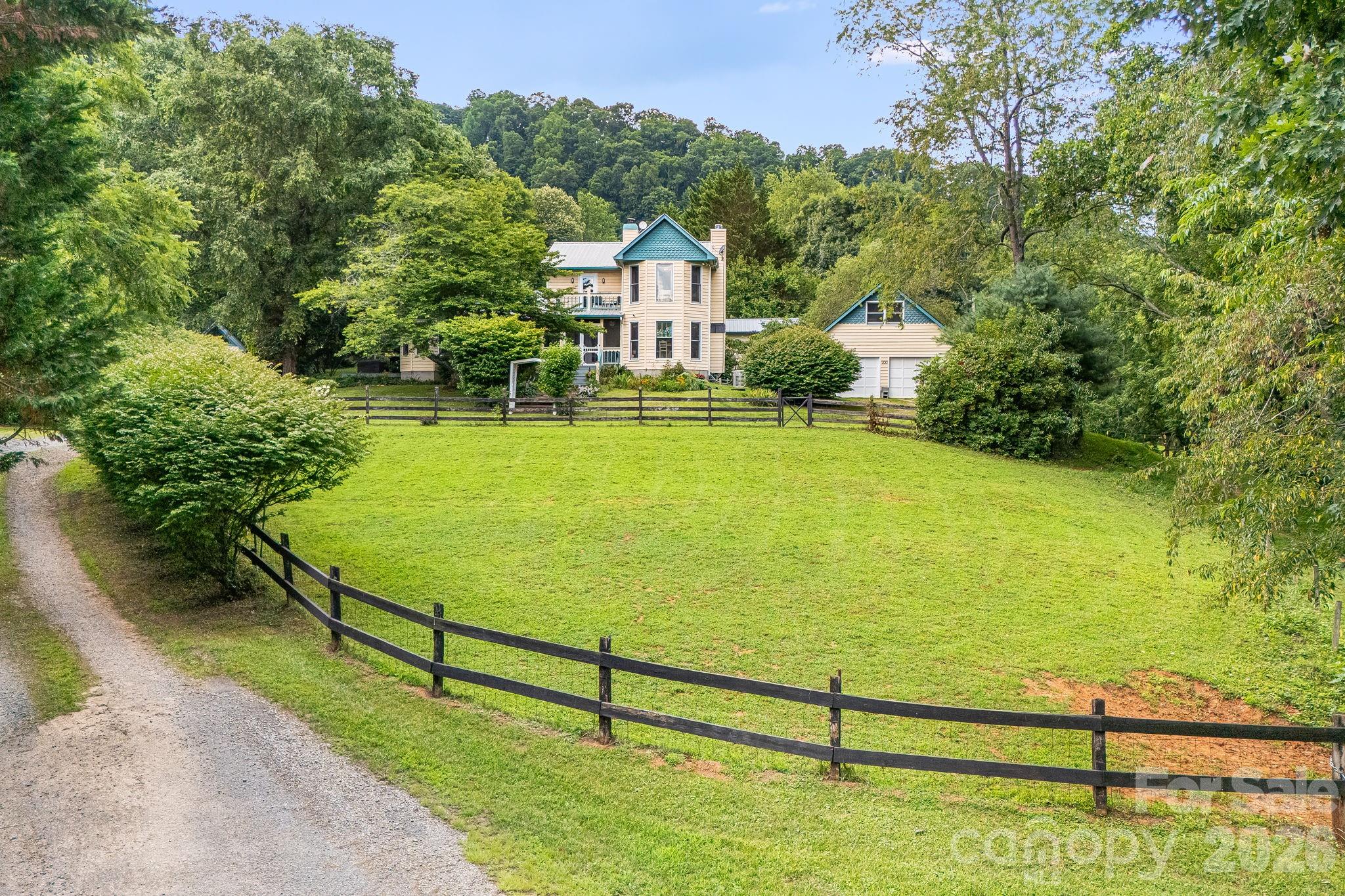 200 Black Hawk Trail