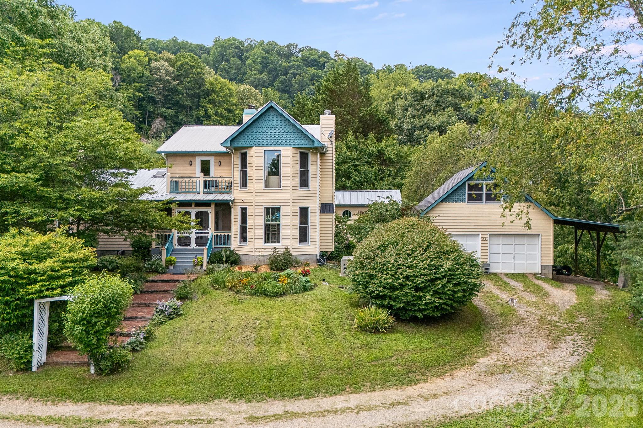 200 Black Hawk Trail