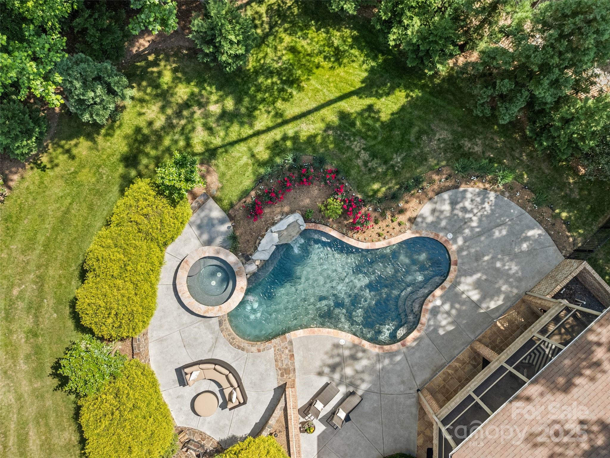 1009 Seminole Drive