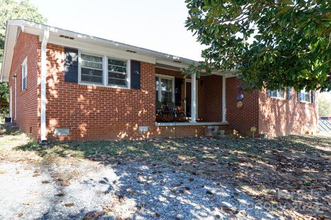 1188 Rainbow Circle Catawba SC 29704