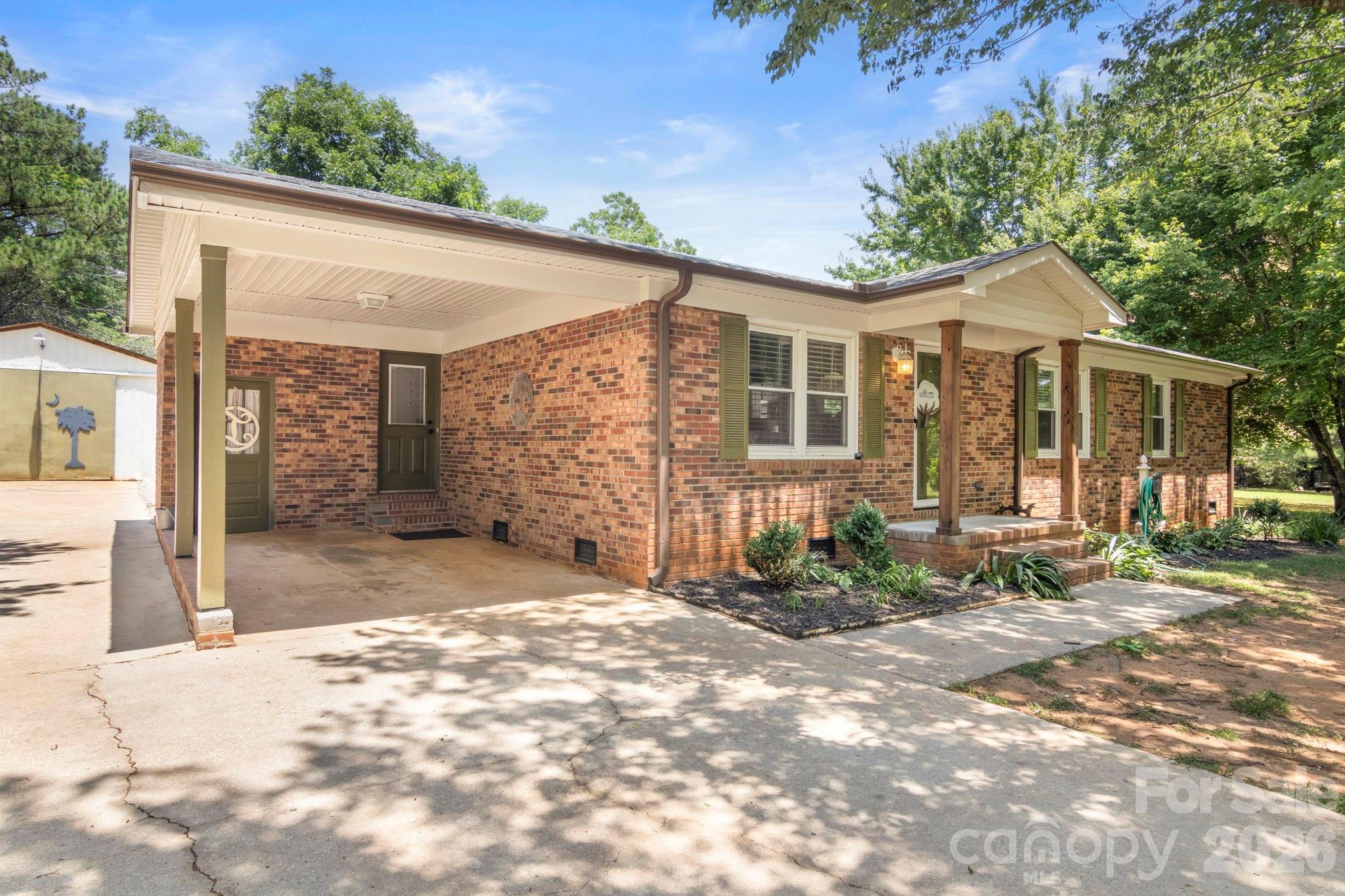 5654 Chadwick Court