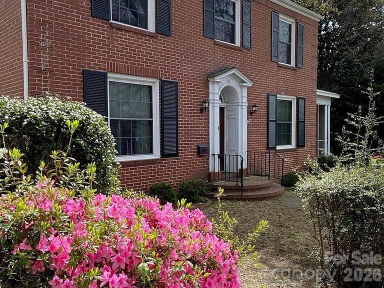 105 Brent Street