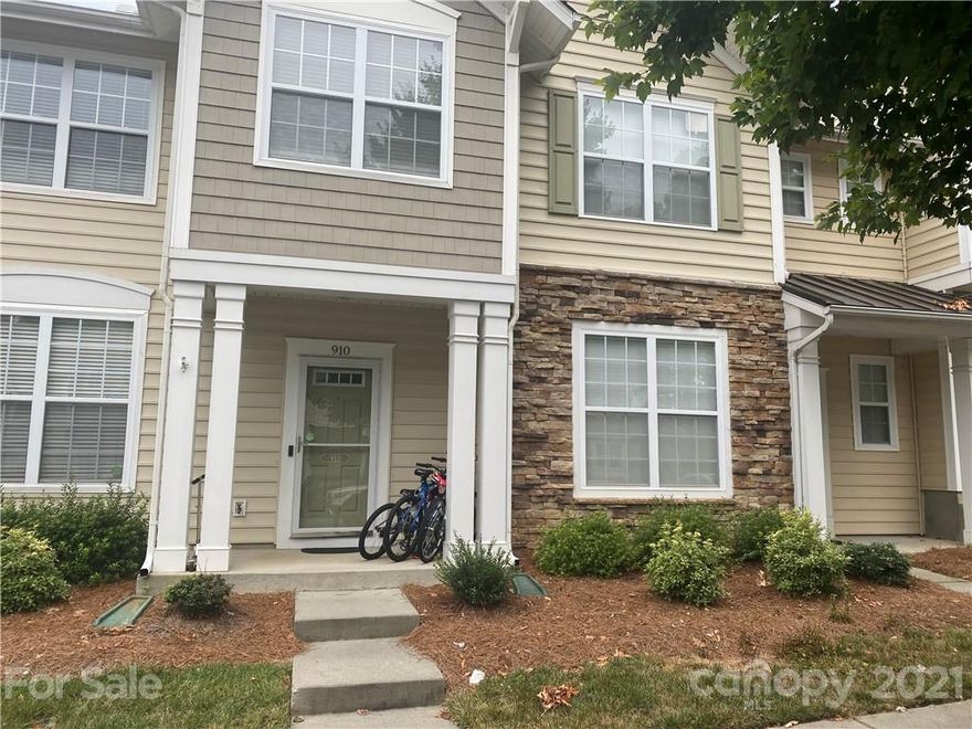 Fabulous 3 BR Townhome located in Fort Mill near many shopping options. Beautiful arched entry. Granite countertops, large pantry, large closets, laundry upstairs, many windows allowing natural lighting through out the home. HVAC replaced in 2020