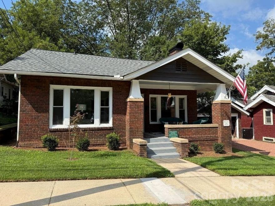 Nice historic brick bungalow. UPSCALE renewal – just finished. 2BR/1BA. NEW kitchen includes 6 new, quality appliances (under warranty) - NEW quartz counter. Like-no-other dining room with large mural and crystal chandelier. Plantation shutters grace four rooms. Open and roomy. Nine foot ceilings. Updated bath with tile. Two, nice size bedrooms with closets. Beautiful original oak flooring. Recent roof and heat pump. Front rooms have large picture windows. New windows with storms. Historic district with sidewalks to the heart of downtown (7-blocks) and to the large City Park with courts, lake, and trails (2-blocks). Adjacent to rare Sears kit house. The charm of yesteryear, the convenience of today. See – compare!