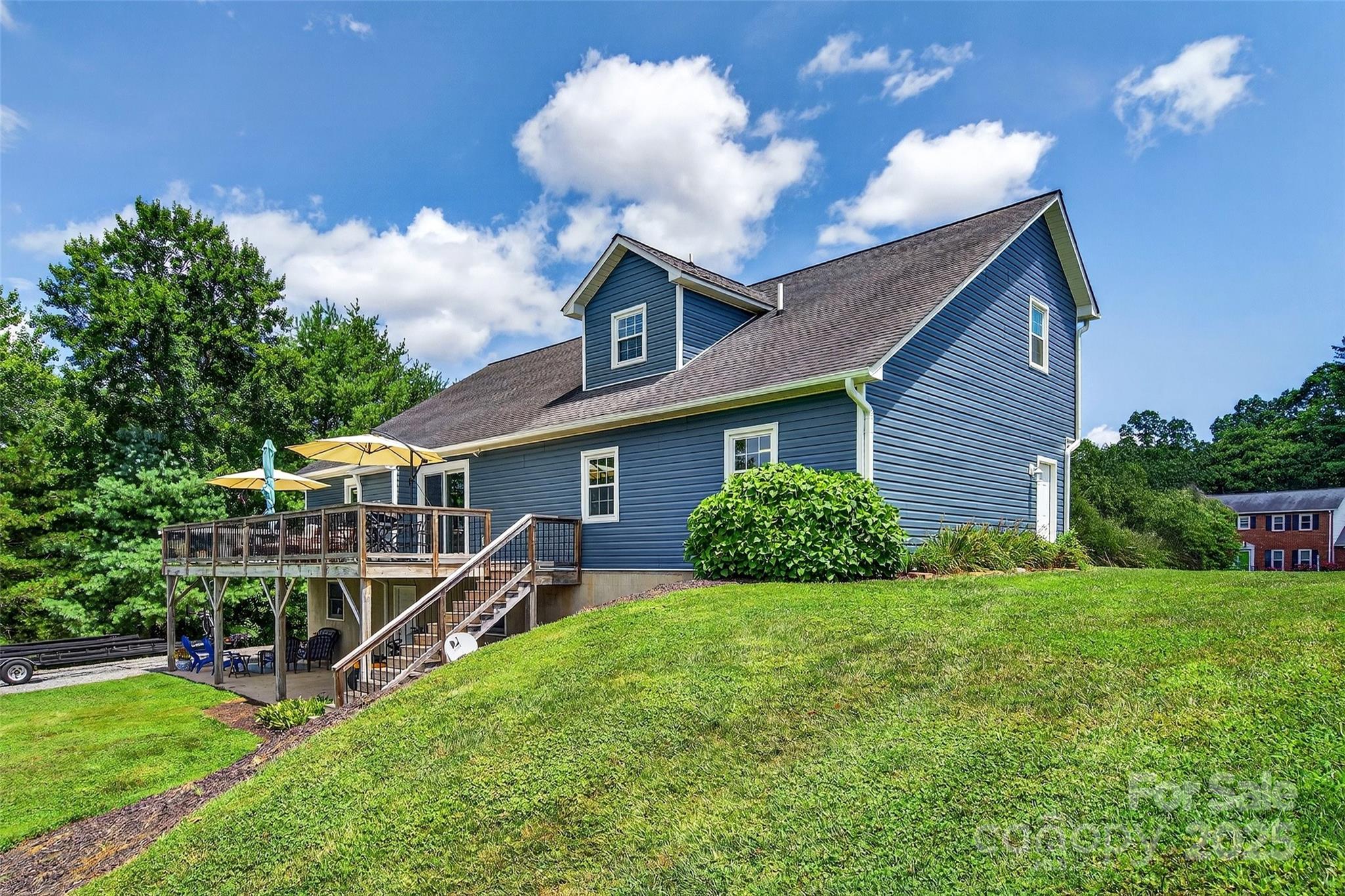 137 Lakeside Drive