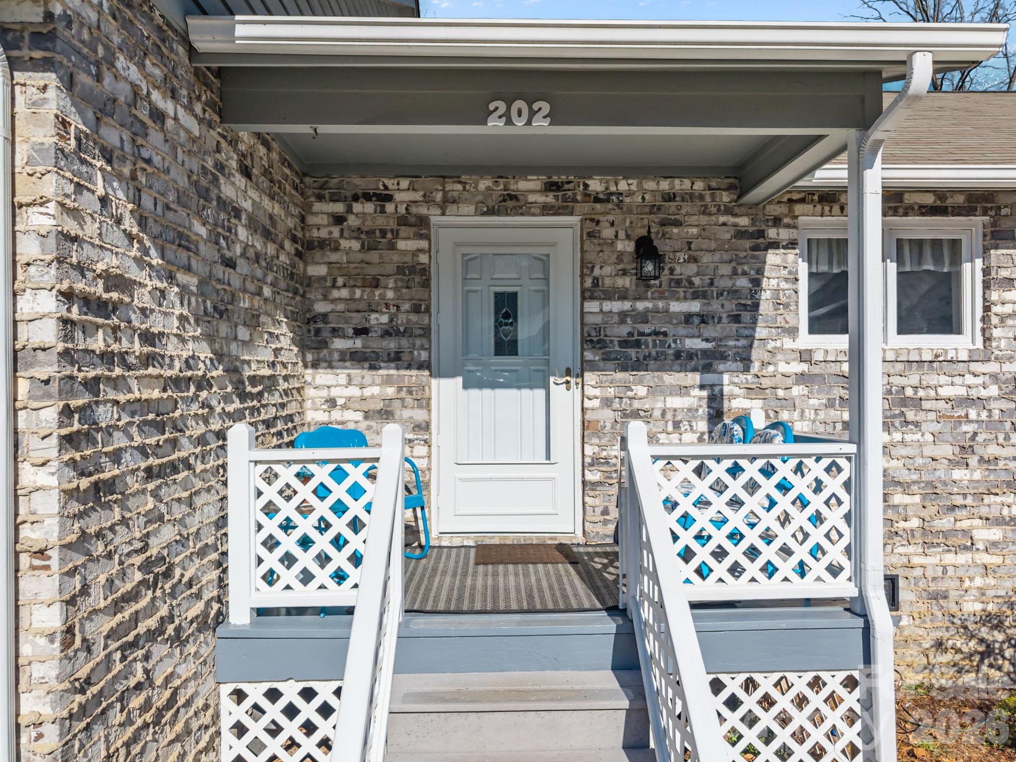 202 Wellington Hills Circle