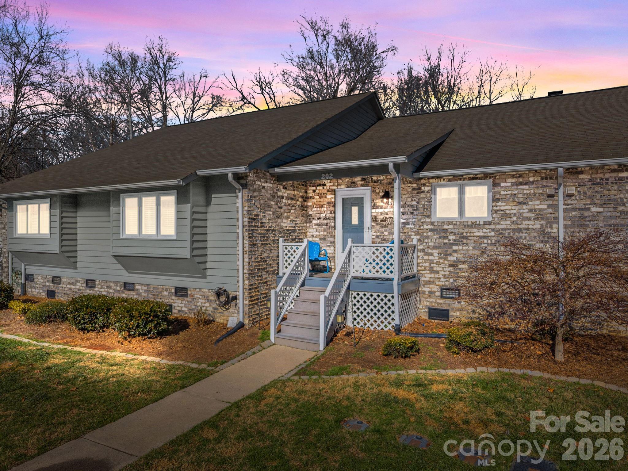 202 Wellington Hills Circle