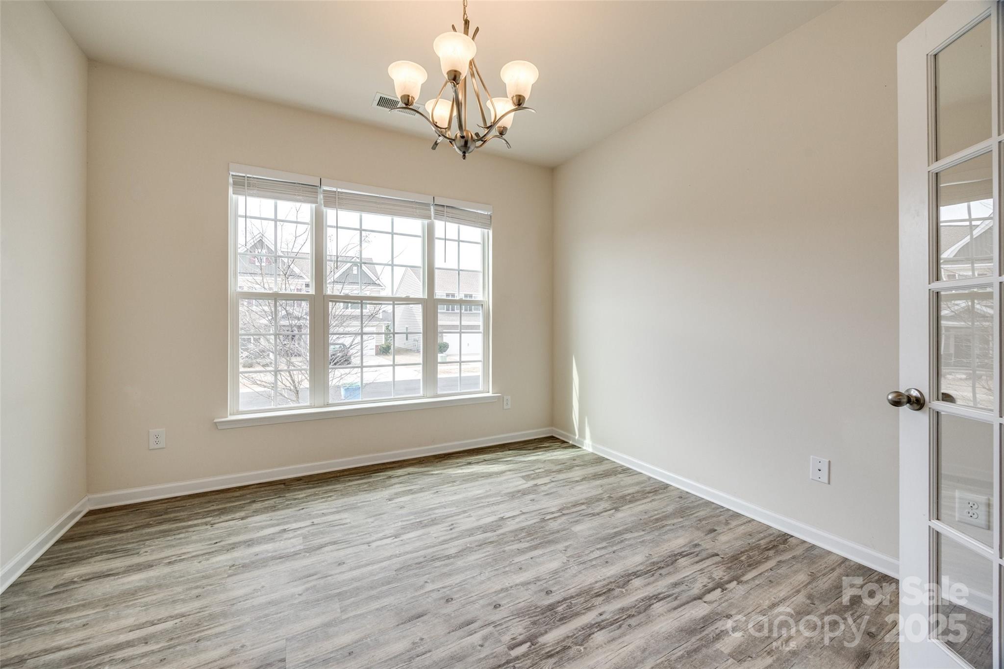 844 Braddock Way