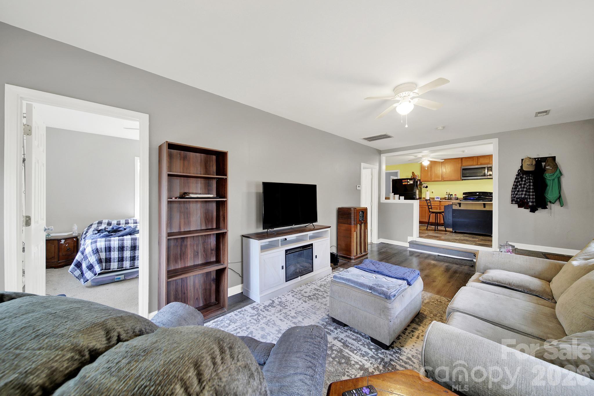 2503 Lancaster Highway