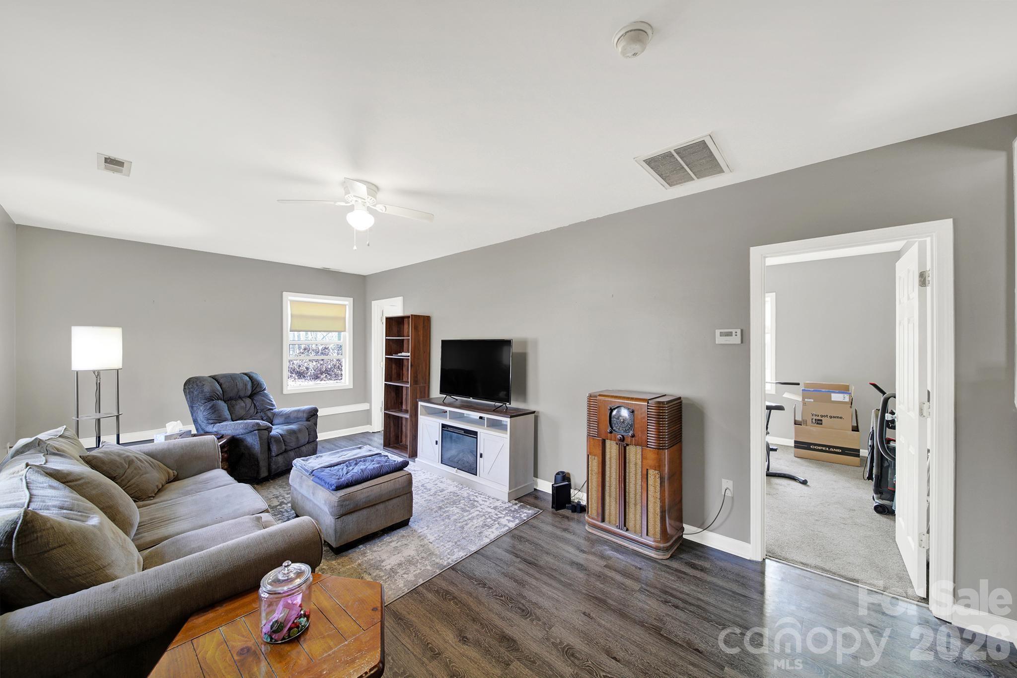 2503 Lancaster Highway