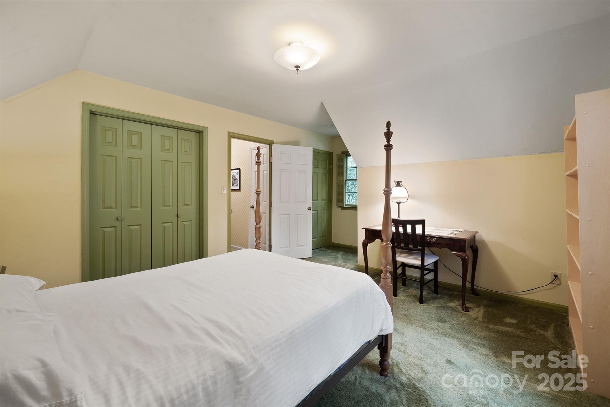 Lithia Hills - Residential