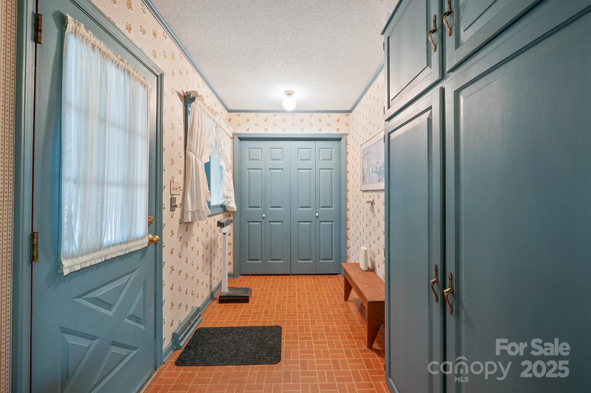 Lithia Hills - Residential