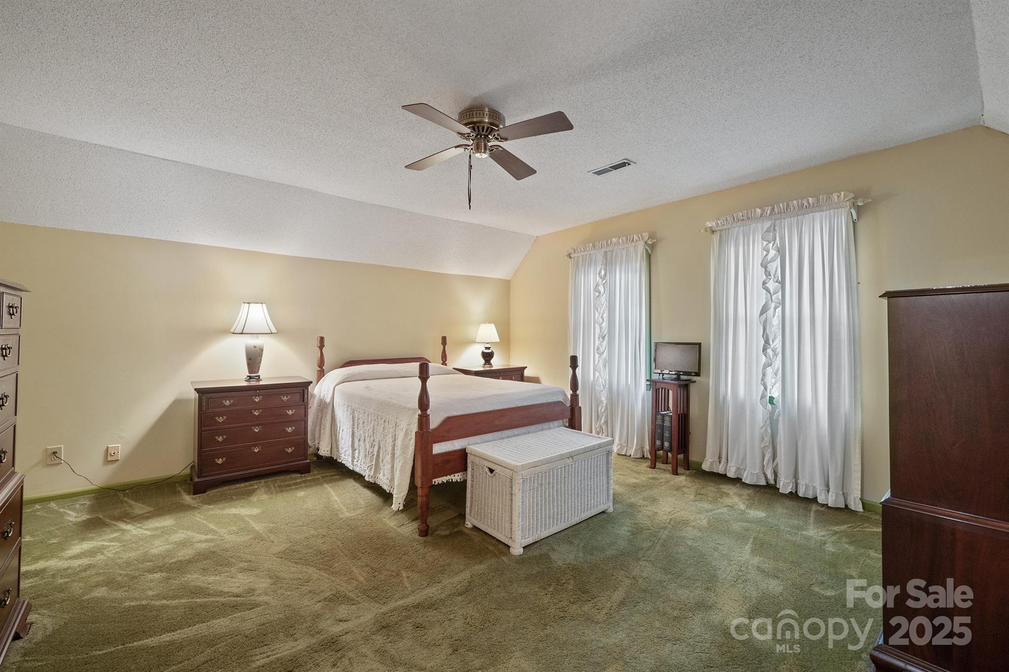 Lithia Hills - Residential