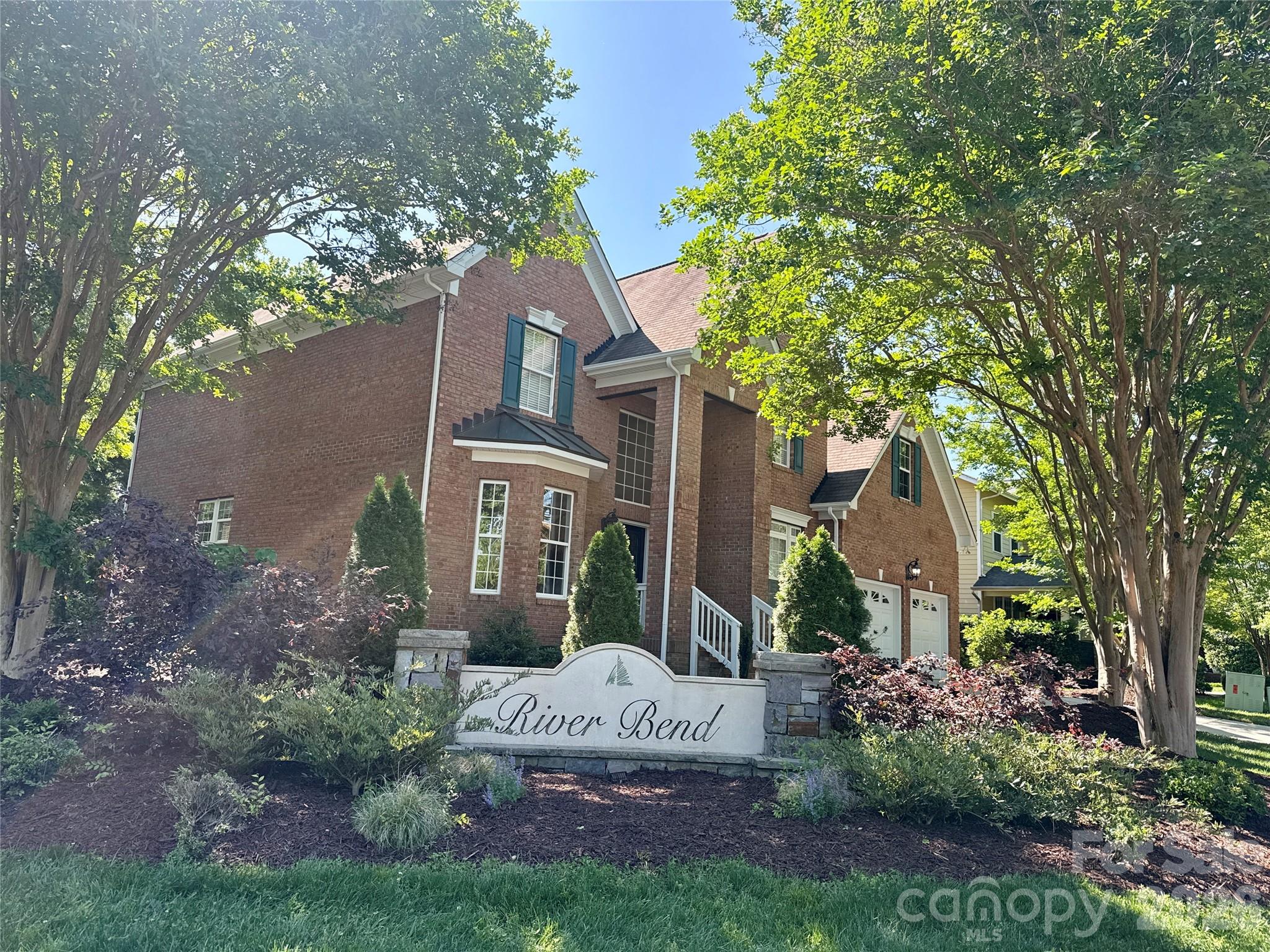 159 Shoreline Parkway
