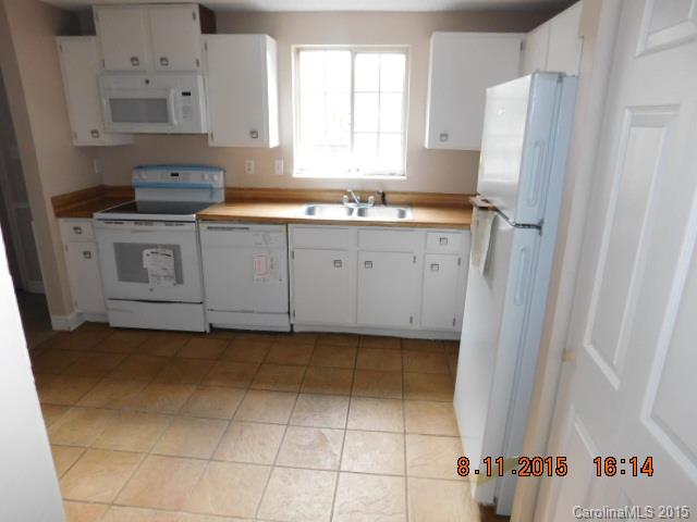 Twelve Oaks - Residential Lease