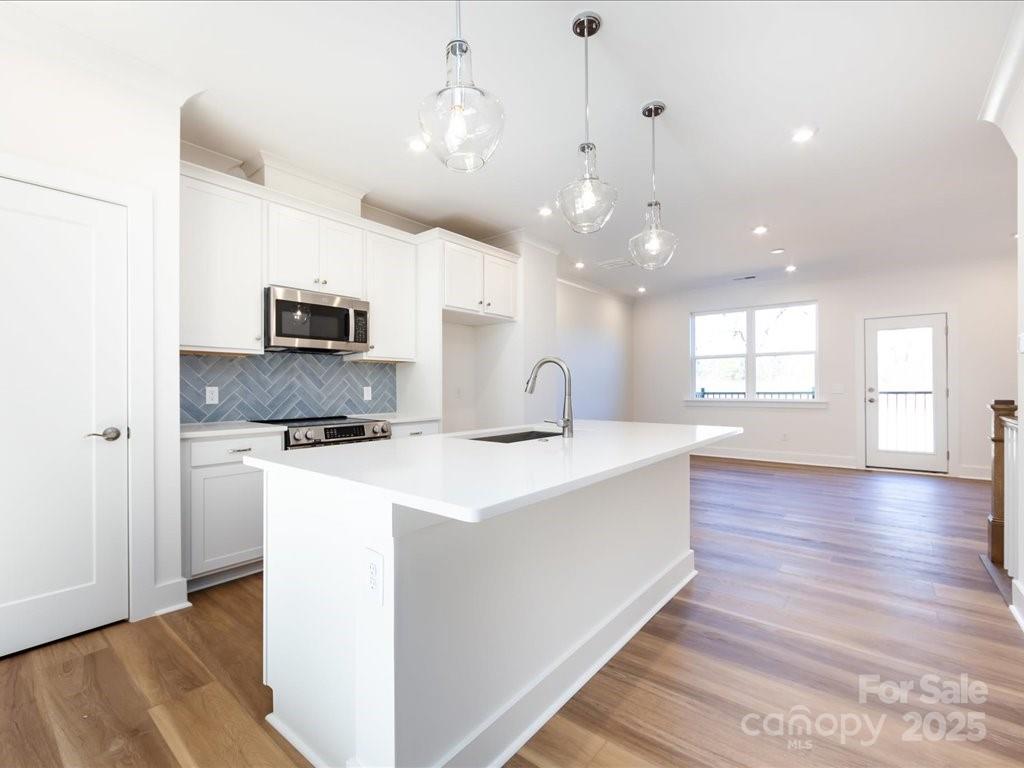 6027 Pivot Court