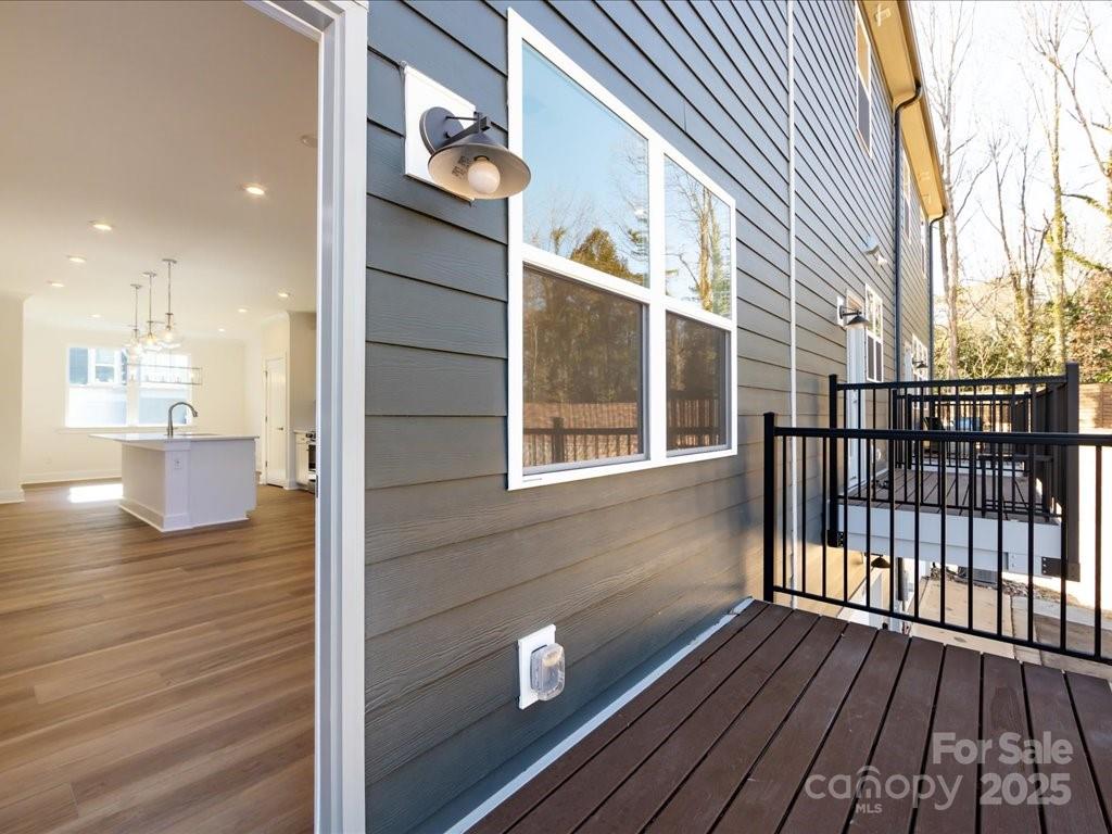 Context at Oakhurst - Residential