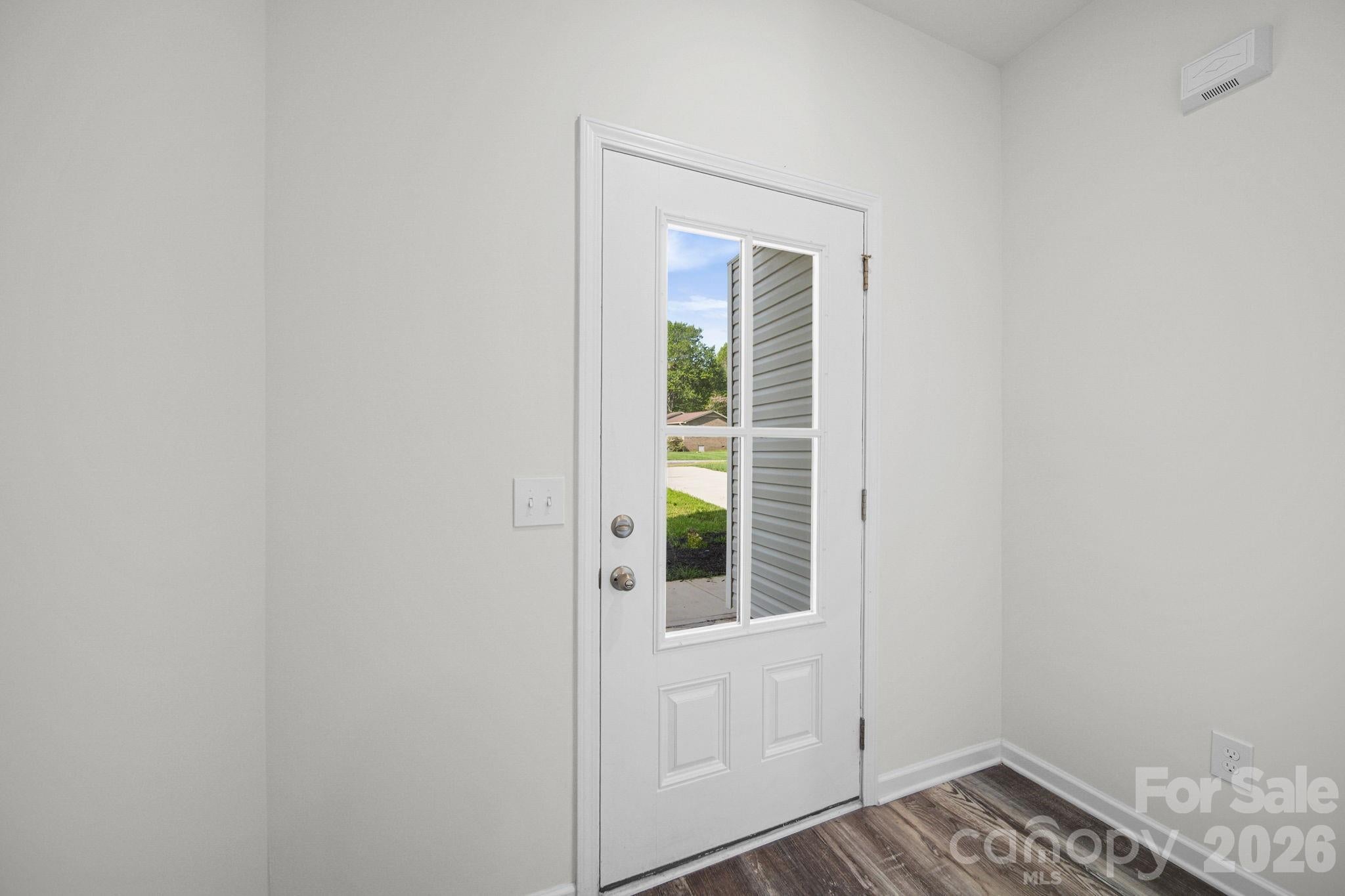 3305-3307 15th Avenue NE